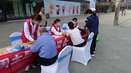 醫(yī)者初心 學(xué)史力行 泰山區(qū)人民醫(yī)院開展全民營養(yǎng)周義診，守護學(xué)生健康未來