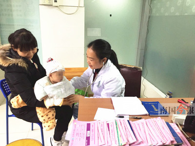 兒科微信群變身“全天候診室”，醫(yī)師有問必答守護兒童健康